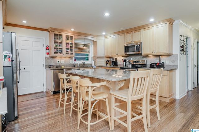 881 RIDGEWAY CIRCLE, Talladega, AL 35160