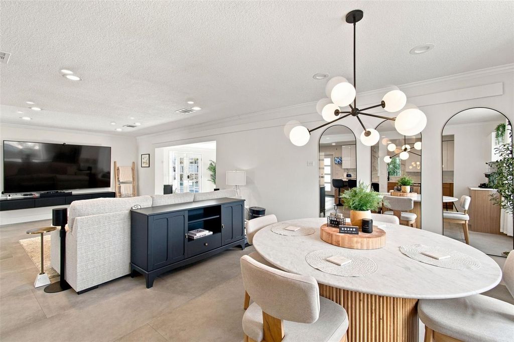 Image 24 of property listing at 4322 N RIVER VIEW AVENUE, Tampa, FL 33607