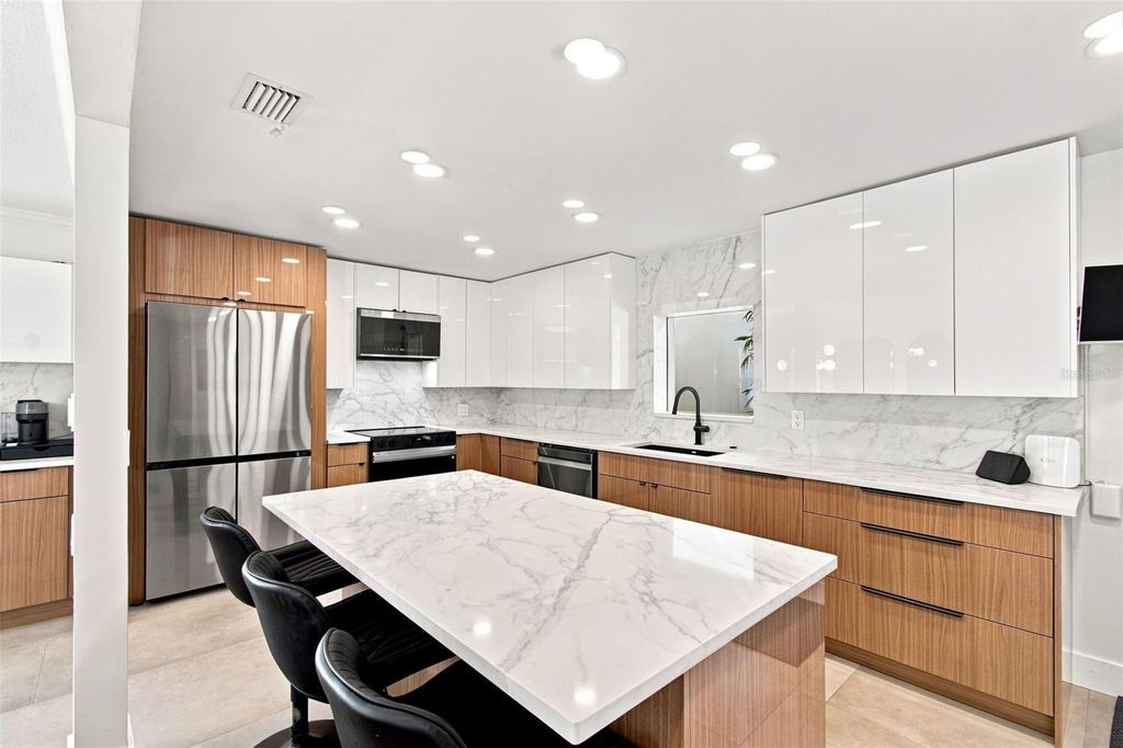 Image 32 of property listing at 4322 N RIVER VIEW AVENUE, Tampa, FL 33607