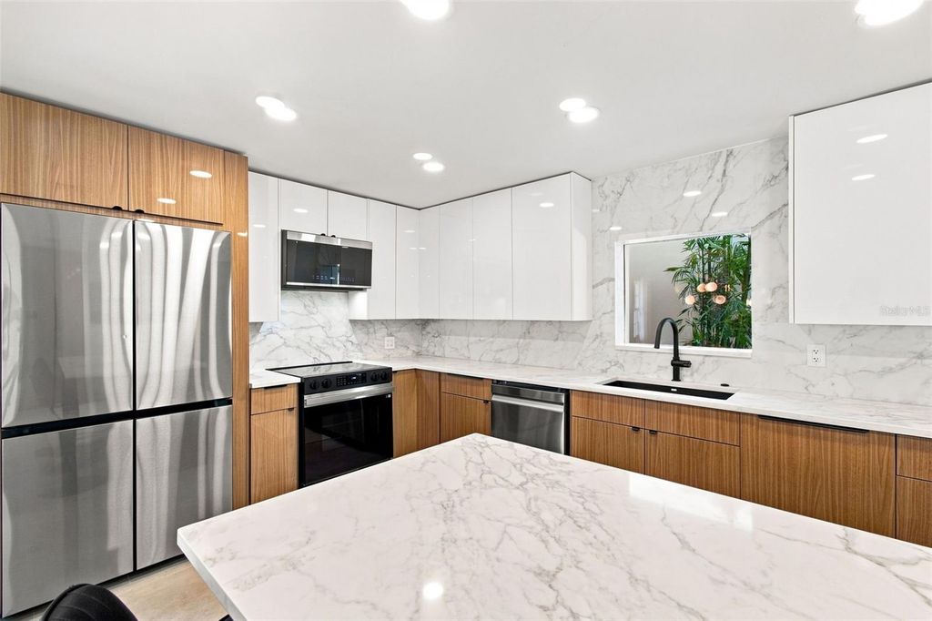 Image 34 of property listing at 4322 N RIVER VIEW AVENUE, Tampa, FL 33607