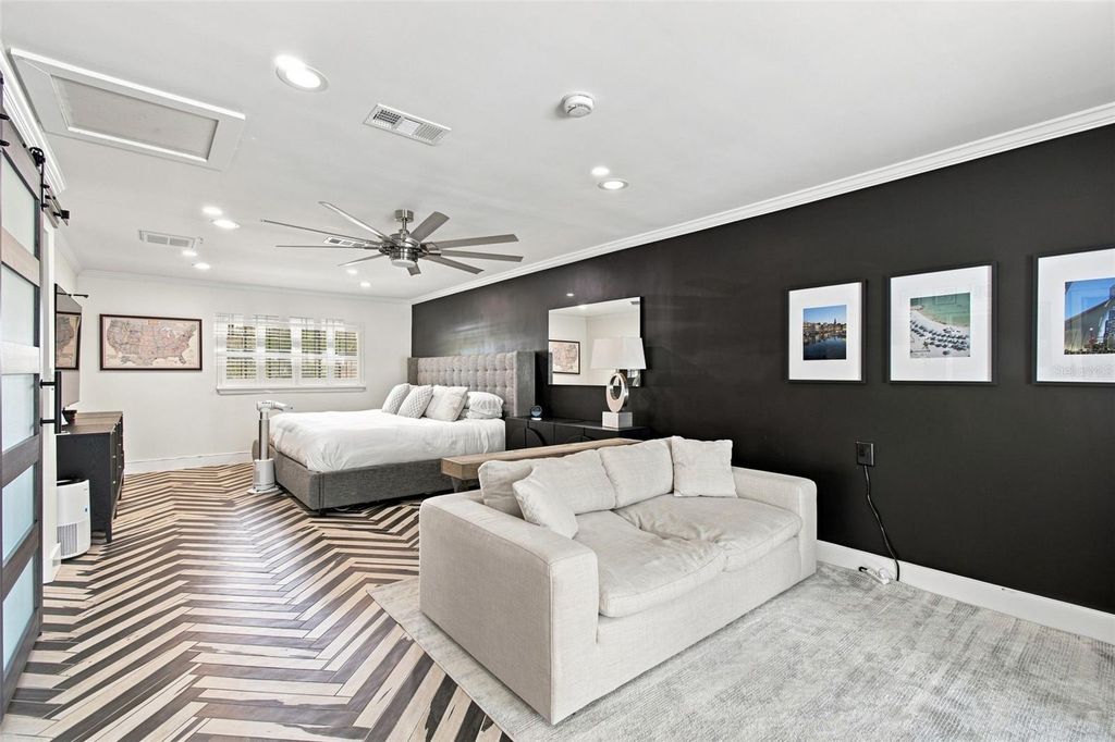 Image 50 of property listing at 4322 N RIVER VIEW AVENUE, Tampa, FL 33607