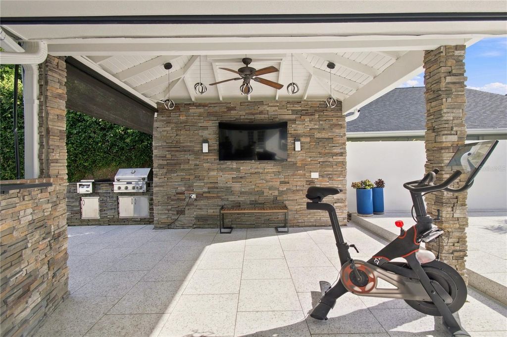 Image 67 of property listing at 4322 N RIVER VIEW AVENUE, Tampa, FL 33607