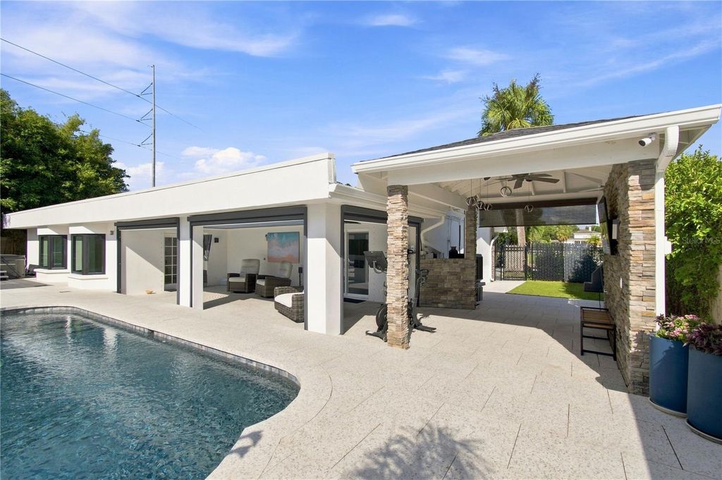 Image 72 of property listing at 4322 N RIVER VIEW AVENUE, Tampa, FL 33607