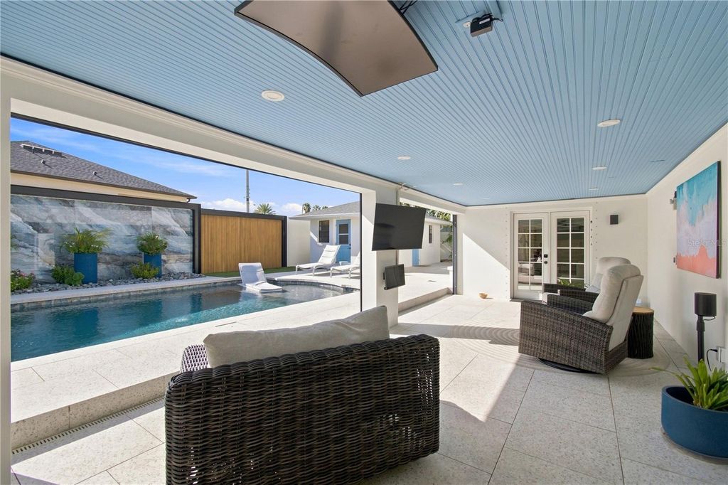Image 75 of property listing at 4322 N RIVER VIEW AVENUE, Tampa, FL 33607