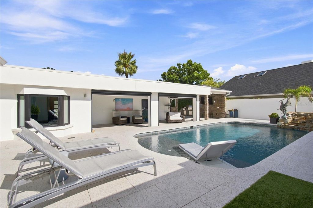 Image 76 of property listing at 4322 N RIVER VIEW AVENUE, Tampa, FL 33607