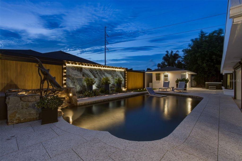 Image 84 of property listing at 4322 N RIVER VIEW AVENUE, Tampa, FL 33607