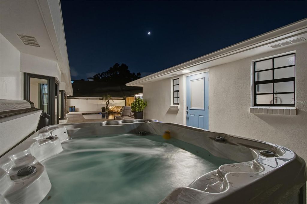Image 86 of property listing at 4322 N RIVER VIEW AVENUE, Tampa, FL 33607