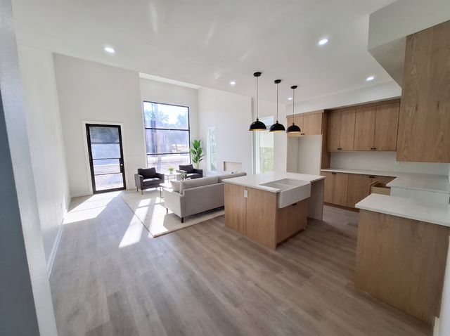 2023 Lamont Avenue, Dallas, TX 75216