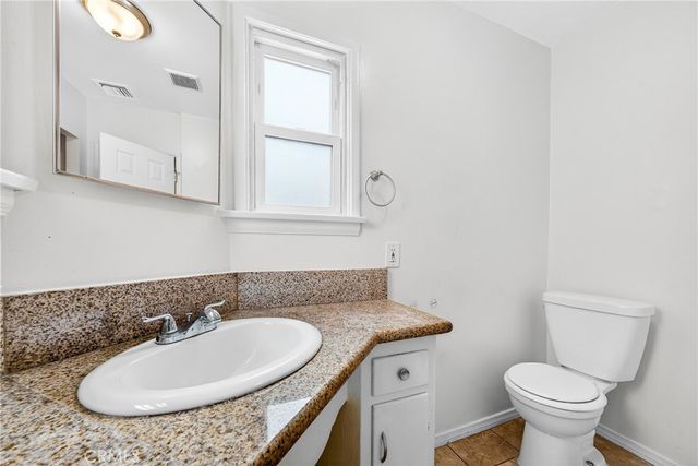 1500 W 96th, Los Angeles, CA 90047