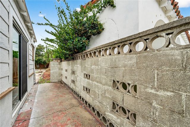 1500 W 96th, Los Angeles, CA 90047