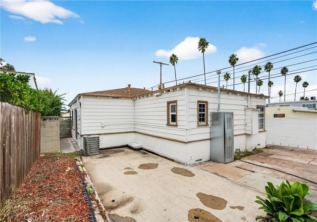 1500 W 96th, Los Angeles, CA 90047