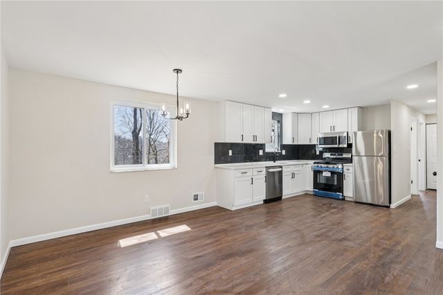 826 Blue Ridge Rd, Plum Boro, PA 15239