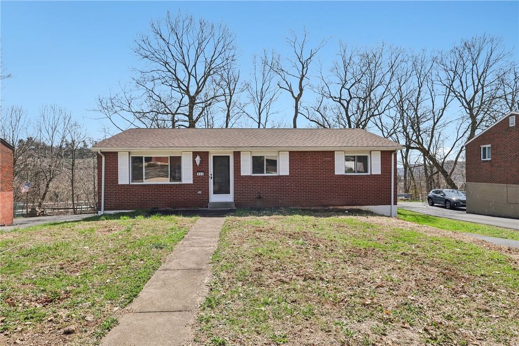 826 Blue Ridge Rd, Plum Boro, PA 15239