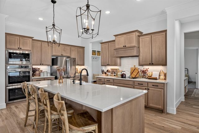 813 Valley Ridge Road, Van Alstyne, TX 75495