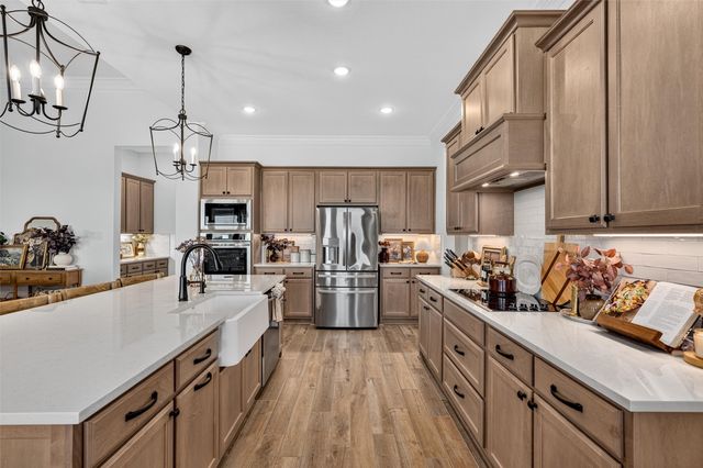 813 Valley Ridge Road, Van Alstyne, TX 75495