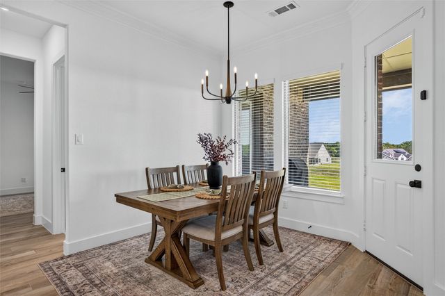 813 Valley Ridge Road, Van Alstyne, TX 75495