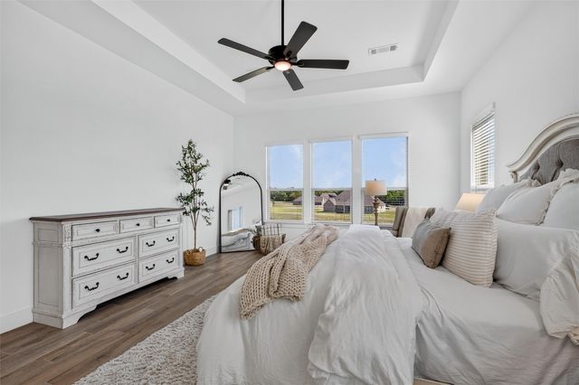 813 Valley Ridge Road, Van Alstyne, TX 75495