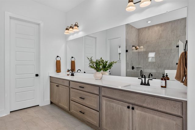 813 Valley Ridge Road, Van Alstyne, TX 75495