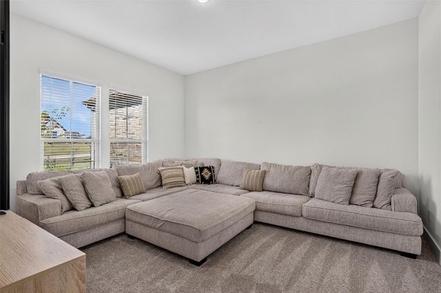 813 Valley Ridge Road, Van Alstyne, TX 75495