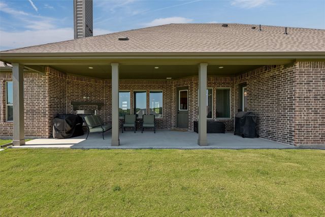 813 Valley Ridge Road, Van Alstyne, TX 75495