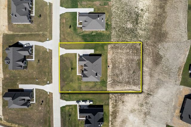 813 Valley Ridge Road, Van Alstyne, TX 75495