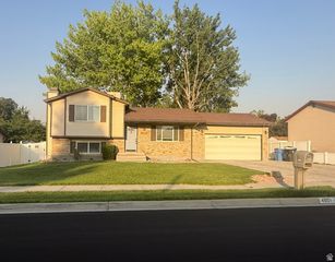 4801 S ROCKFACE DR, Taylorsville, UT 84129