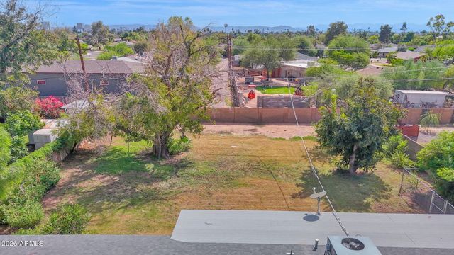 1217 W SOLANO Drive, Phoenix, AZ 85013