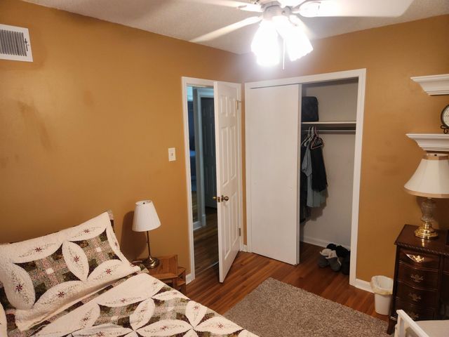 1424 MULLINS STATION RD, Memphis, TN 38134