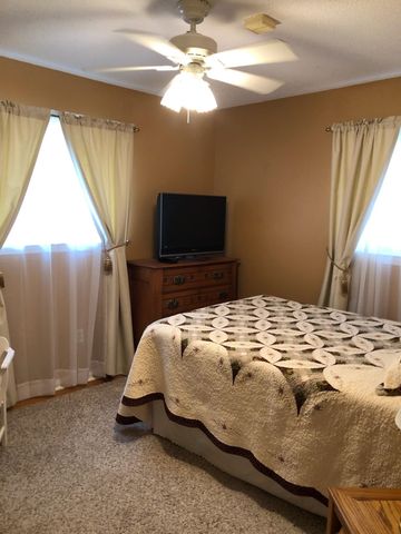 1424 MULLINS STATION RD, Memphis, TN 38134