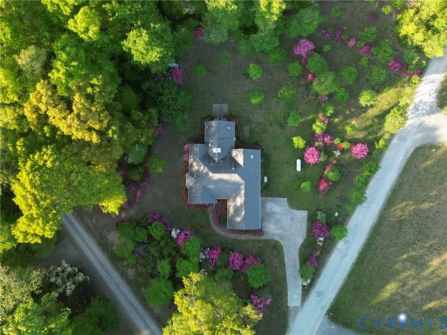 7542 Quail Run Ln, Hanover, VA 23116