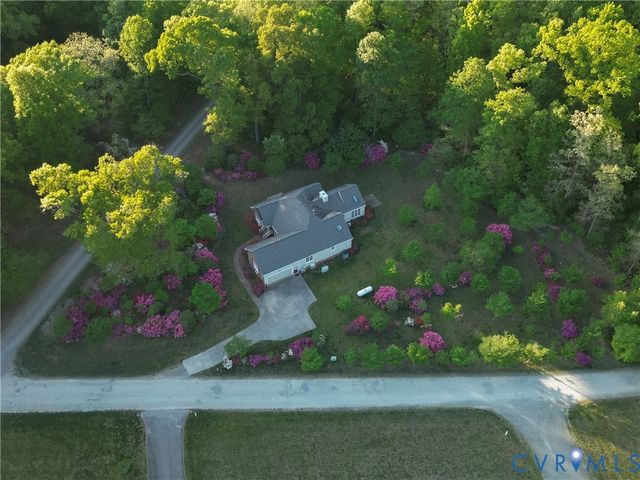 7542 Quail Run Ln, Hanover, VA 23116