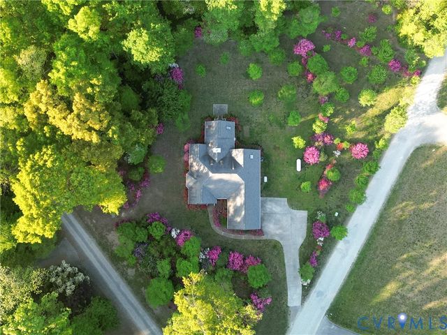 7542 Quail Run Ln, Hanover, VA 23116