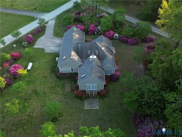 7542 Quail Run Ln, Hanover, VA 23116