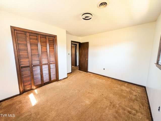 464 Springfield Drive, Bristol, TN 37620