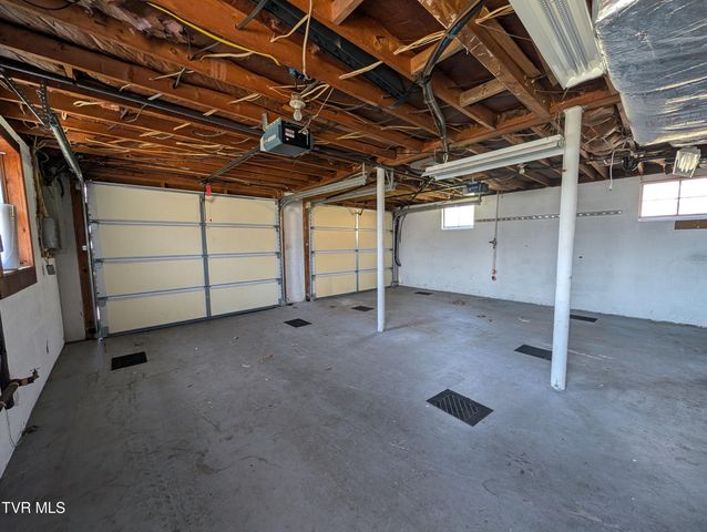 464 Springfield Drive, Bristol, TN 37620