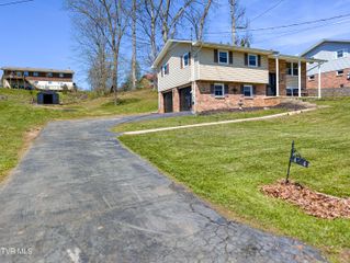 464 Springfield Drive, Bristol, TN 37620