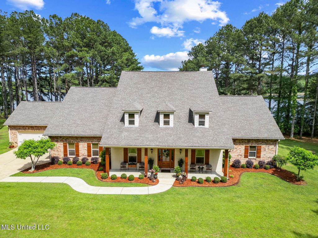 130 Pine Lake Cove, Flora, MS 39071