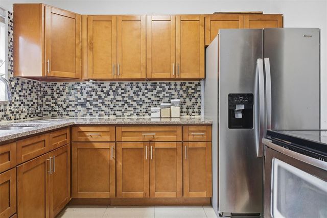 104 SW 40th Ave 0, Miami, FL 33134