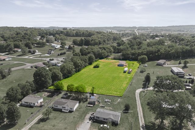 217 Oakland Road, Sweetwater, TN 37874