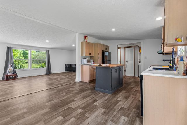 217 Oakland Road, Sweetwater, TN 37874