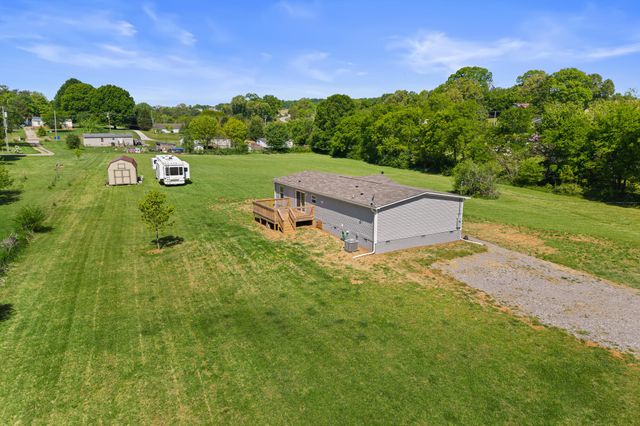 217 Oakland Road, Sweetwater, TN 37874