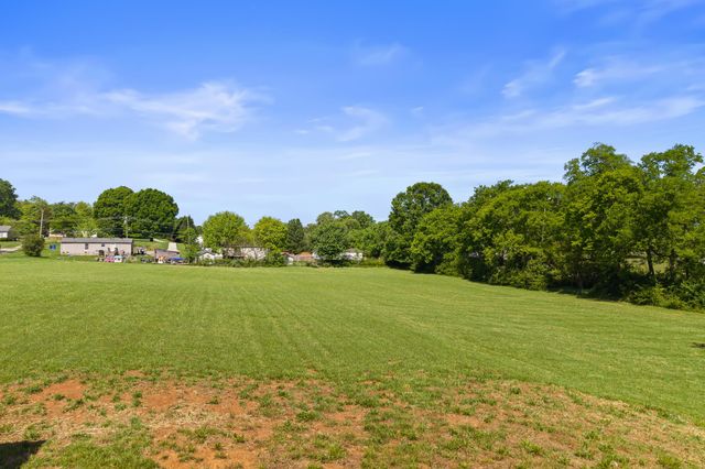 217 Oakland Road, Sweetwater, TN 37874