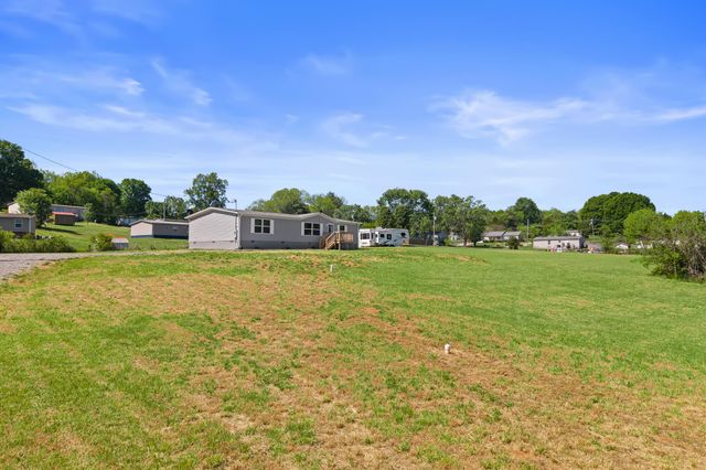 217 Oakland Road, Sweetwater, TN 37874