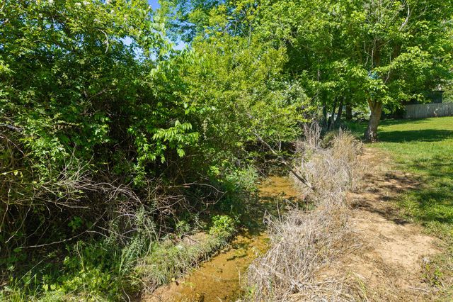 217 Oakland Road, Sweetwater, TN 37874