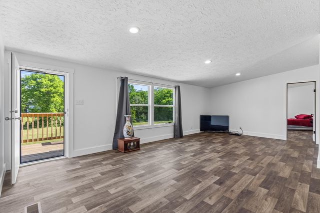 217 Oakland Road, Sweetwater, TN 37874