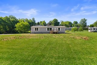 217 Oakland Road, Sweetwater, TN 37874