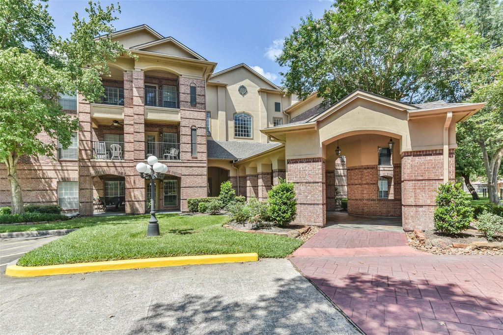 2815 Kings Crossing Drive 212, Kingwood, TX 77345