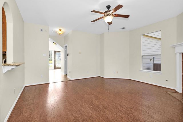 2 Lulach Circle, Conroe, TX 77301