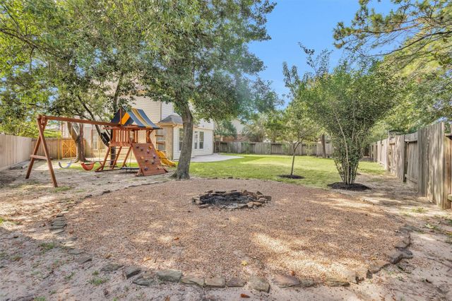 2 Lulach Circle, Conroe, TX 77301