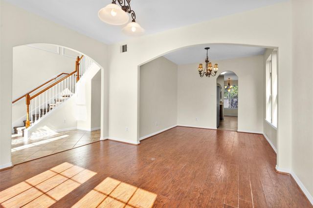 2 Lulach Circle, Conroe, TX 77301